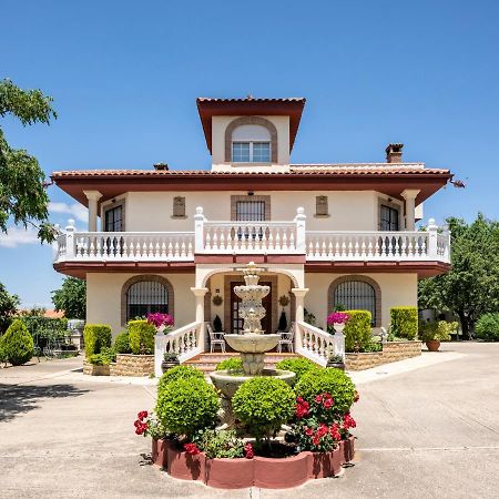 Vivienda Turistica Rural Mari Carmen Villa Baeza Ngoại thất bức ảnh